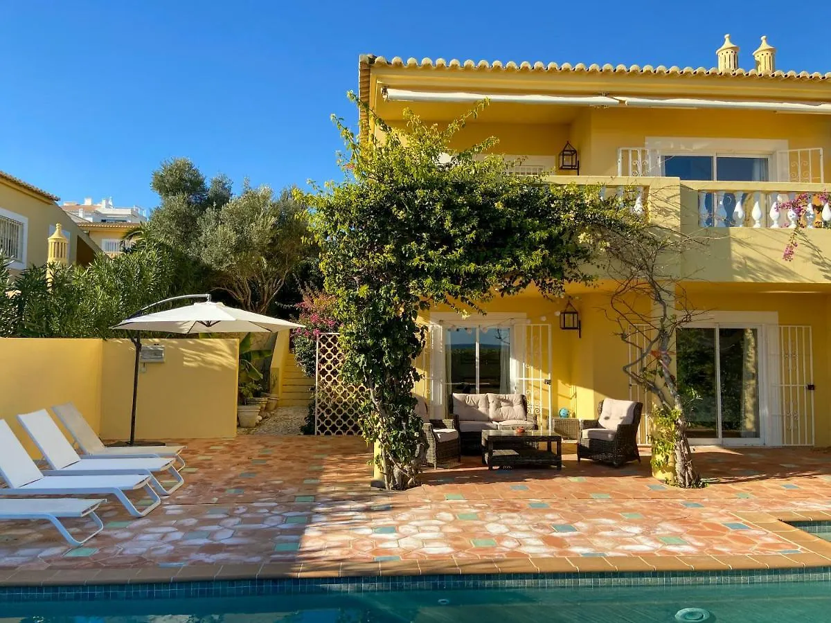 Contactos de Beachfront Villa With Pool And Stunning Ocean View #1908